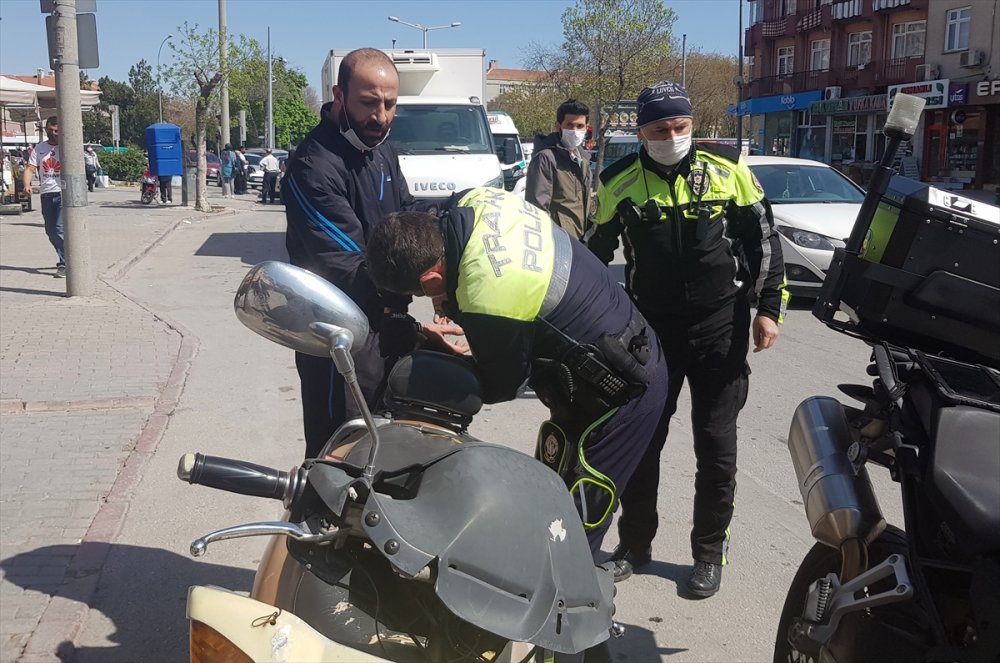 Konya'da Polisten Kaçmaya Çalışan Şüpheli, Kovalamaca Sonucu Yakalandı