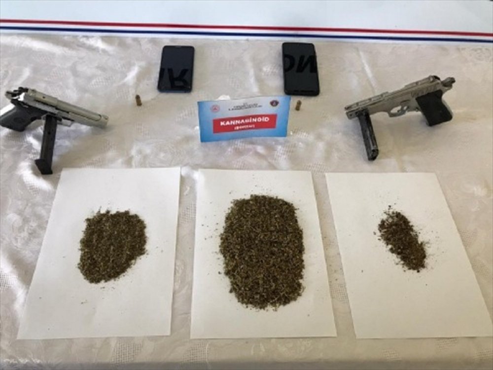 Eskişehir'de Uyuşturucu Operasyonunda Gözaltına Alınan 5 Şüpheliden Biri Tutuklandı