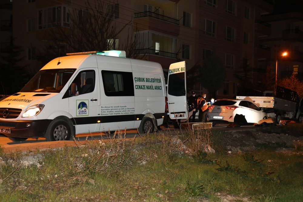 Ankara'da Eski Kayınbiraderi İle Eşini Silahla Yaralayan Kişinin İntihar Ettiği Öne Sürüldü