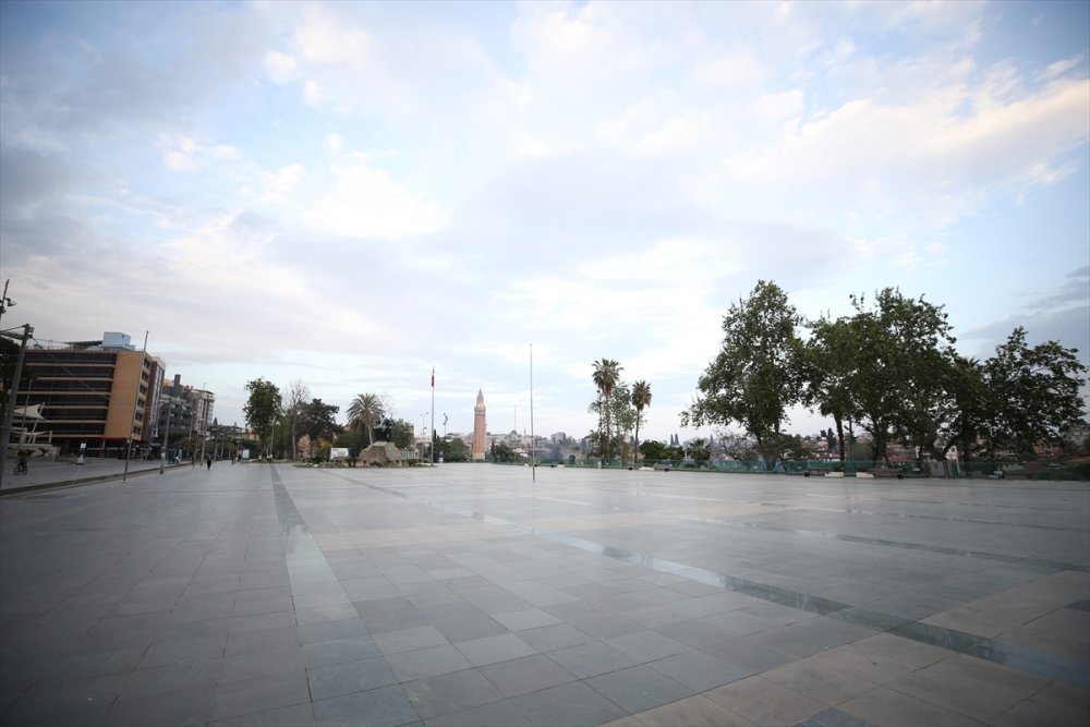Antalya, Muğla, Burdur Ve Isparta "tam Kapanma"nın Ardından Sessizliğe Büründü