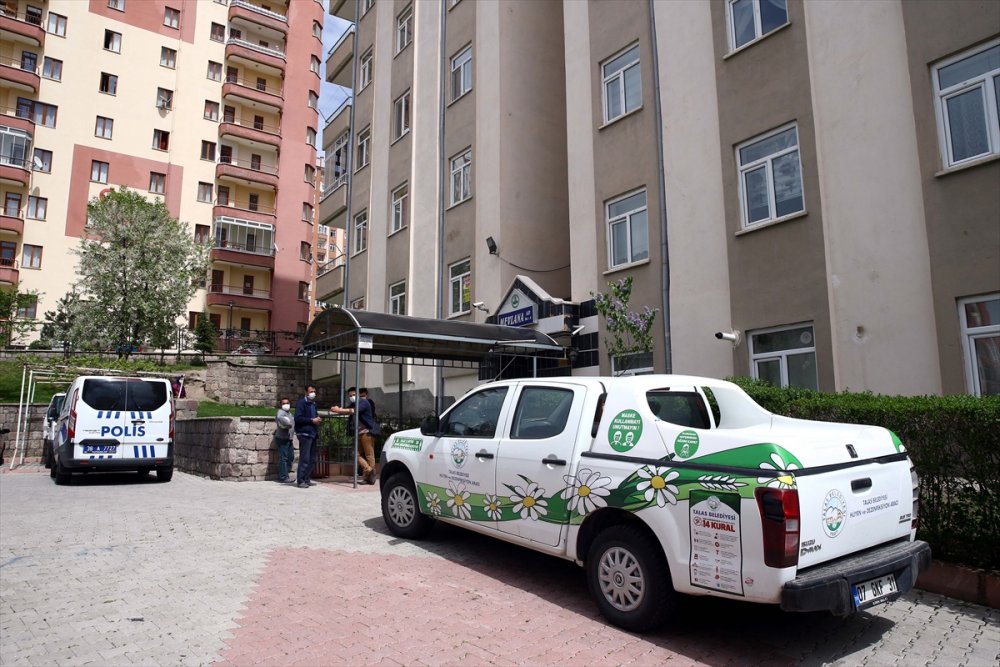 Sürekli Havlayan Köpek Ölen Sahibini Buldurdu