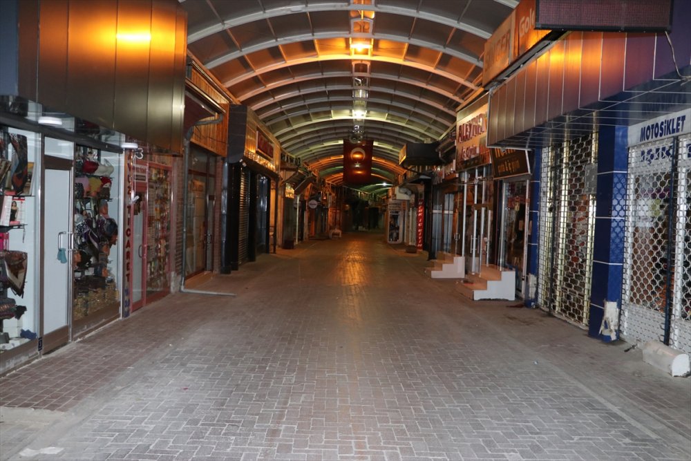 Vatandaşların Adeta Arefe Havasında Geçirdiği Günün Finali