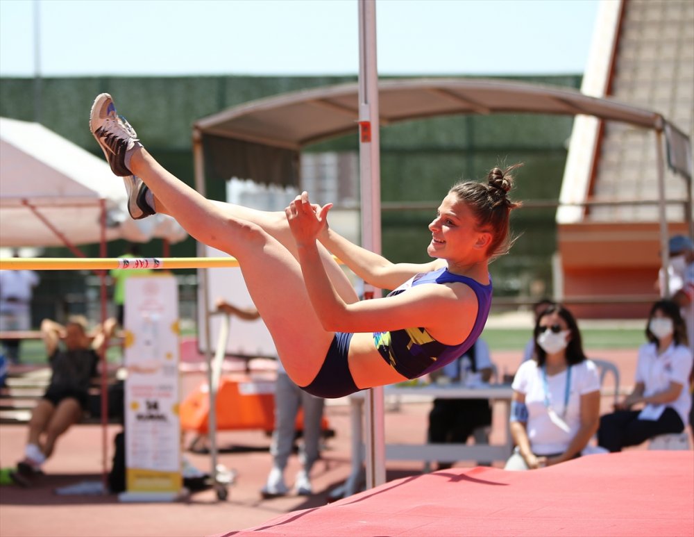 Atletizmde Olimpik Deneme Ve Komple Atlet 1. Kademe Yarışları Mersin'de Başladı