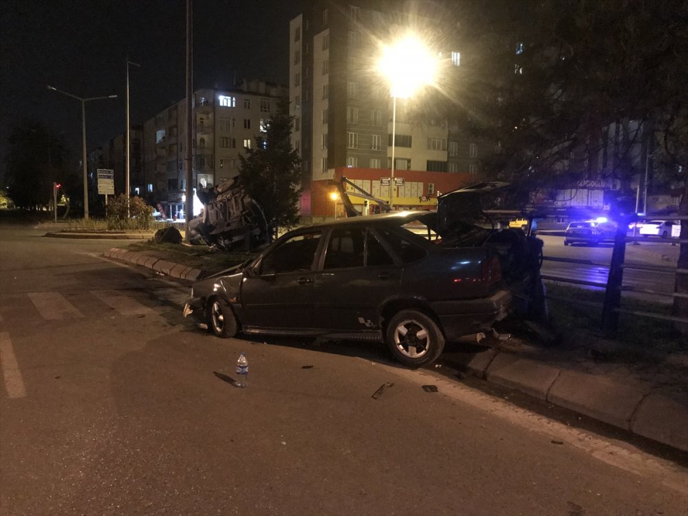 Kayseri'de Feci Kazada 6 Kişi Yaralandı