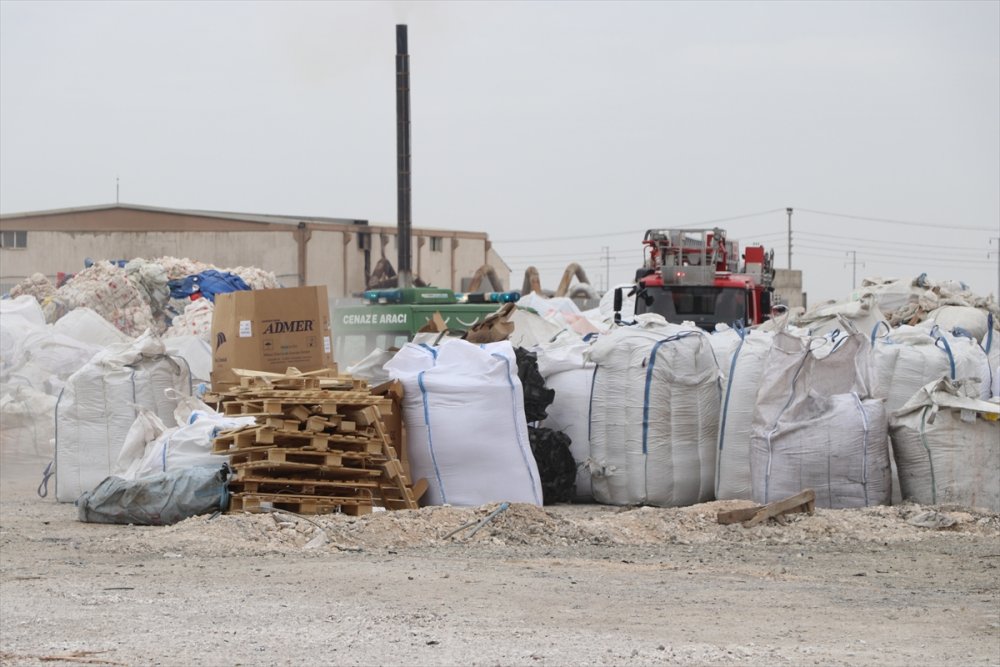 Niğde'de Plastik Kırma Makinesinin Haznesine Düşen İşçi Öldü