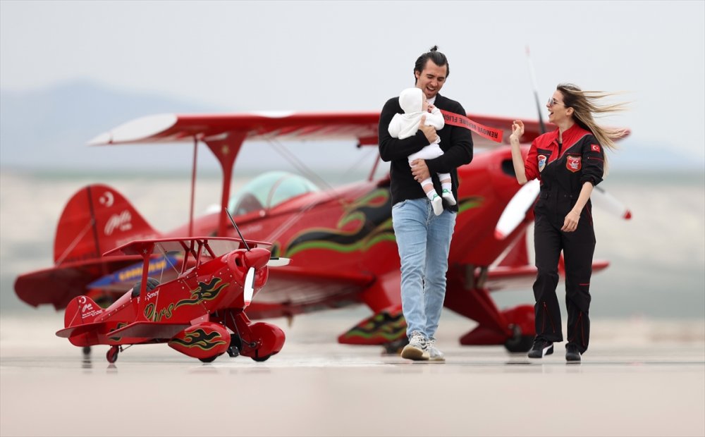 Türk Kadınının Göklerdeki Temsilcisi Anne Olduktan Sonra Daha Temkinli Uçuyor