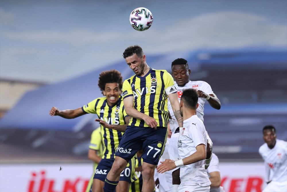 Fenerbahçe: 1 - Demir Grup Sivasspor: 2