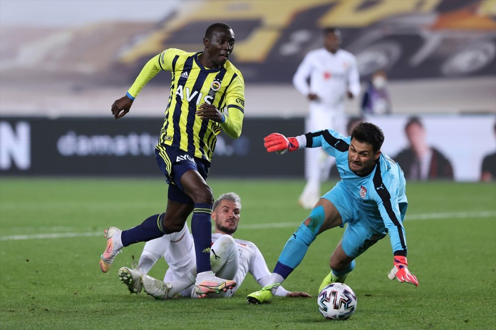 Fenerbahçe: 1 - Demir Grup Sivasspor: 2