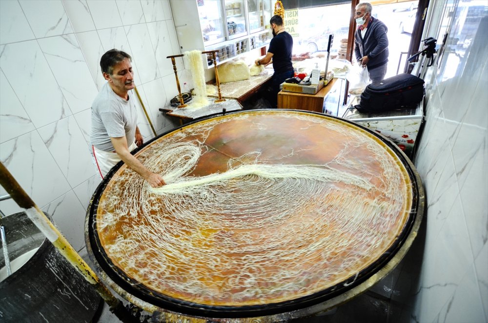 Gariban Tatlısı Tel Kadayıf Sofraları Tatlandırıyor
