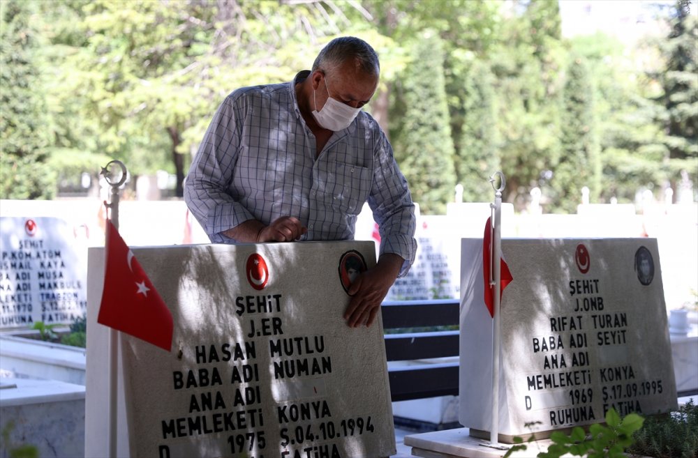 Konya, Aksaray, Karaman Ve Afyonkarahisar'daki Şehitliklerde Hüzünlü Bayram Arifesi