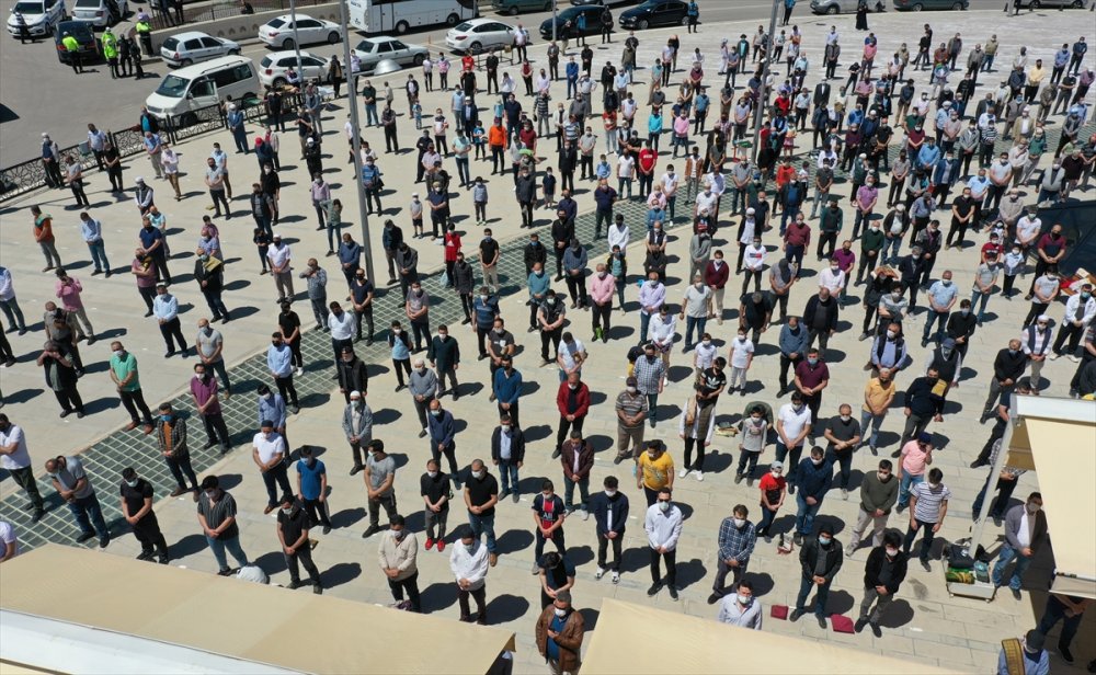 Kayseri, Niğde, Sivas Ve Kırşehir'de Filistinli Şehitler İçin Gıyabi Cenaze Namazı Kılındı