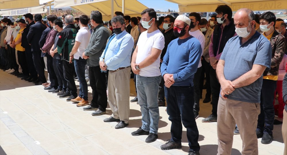 Kayseri, Niğde, Sivas Ve Kırşehir'de Filistinli Şehitler İçin Gıyabi Cenaze Namazı Kılındı