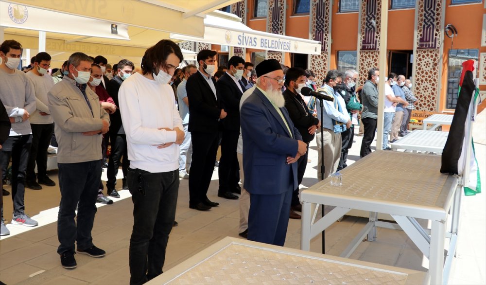 Kayseri, Niğde, Sivas Ve Kırşehir'de Filistinli Şehitler İçin Gıyabi Cenaze Namazı Kılındı