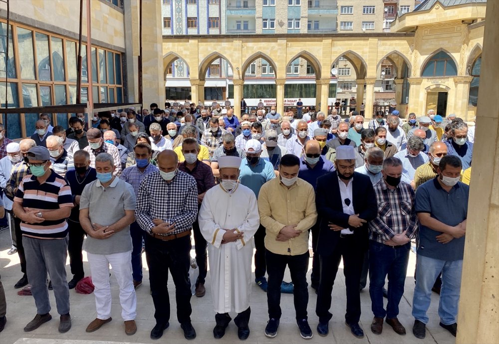 Kayseri, Niğde, Sivas Ve Kırşehir'de Filistinli Şehitler İçin Gıyabi Cenaze Namazı Kılındı