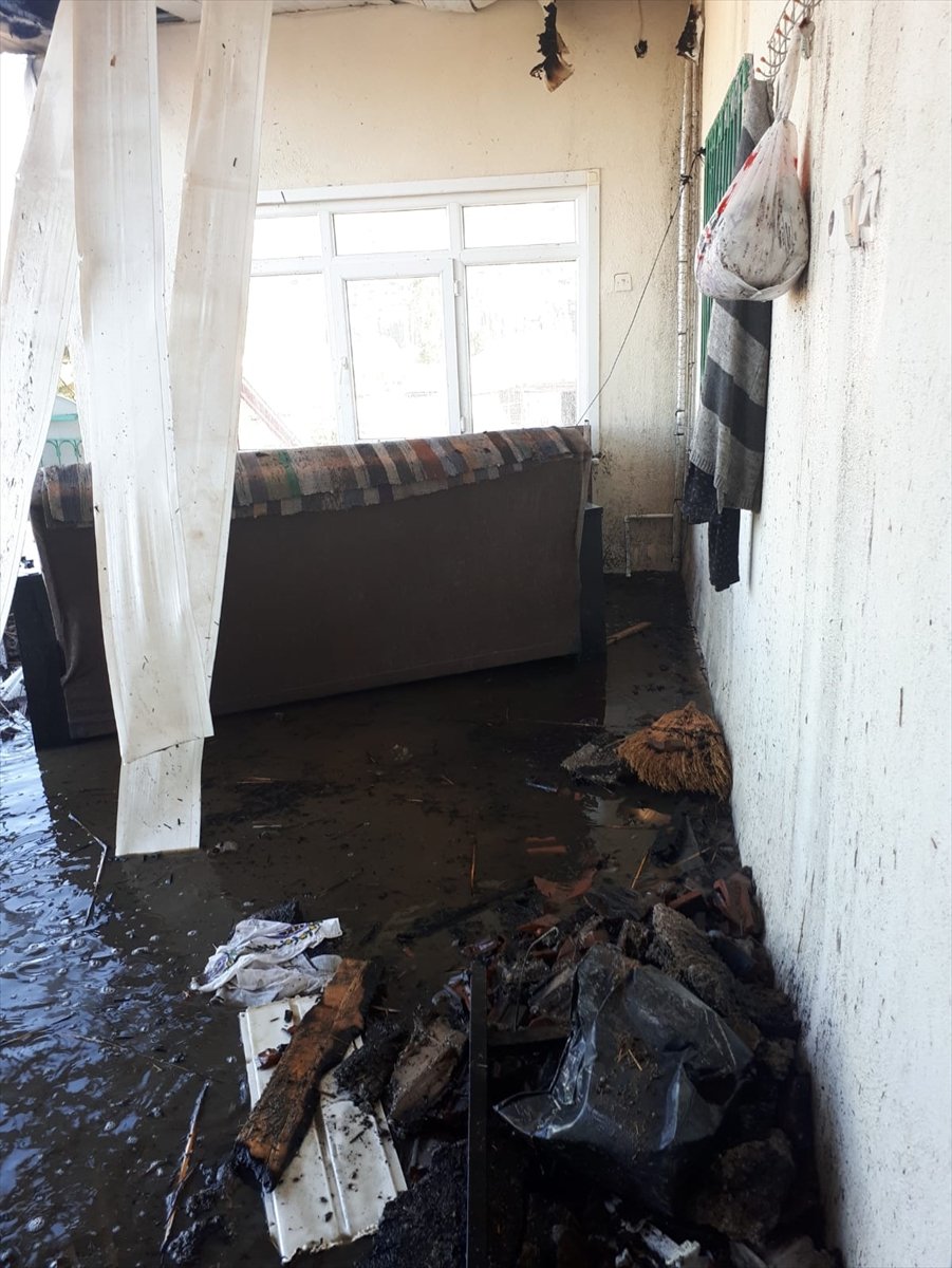 Pınarbaşı Köyünde Yangın Paniği