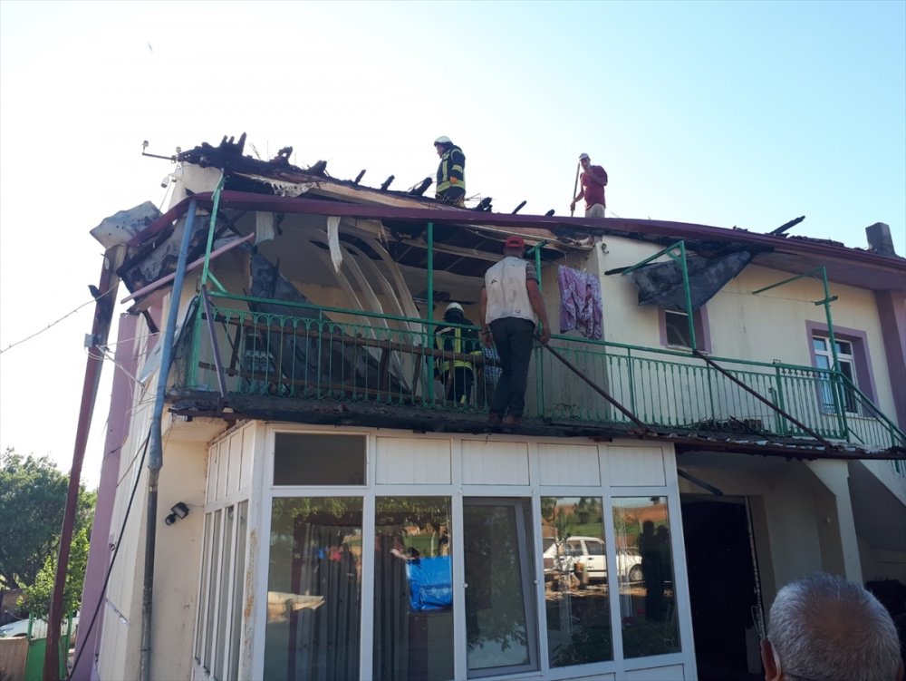 Pınarbaşı Köyünde Yangın Paniği