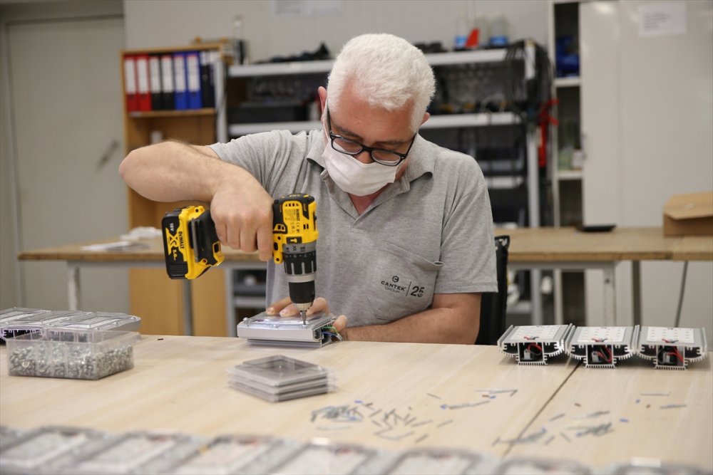 Yıllar Önce Küçük Bir Atölyede Başladığı Gıda Saklama İşinde 65 Ülkeye İhracat Yapıyor