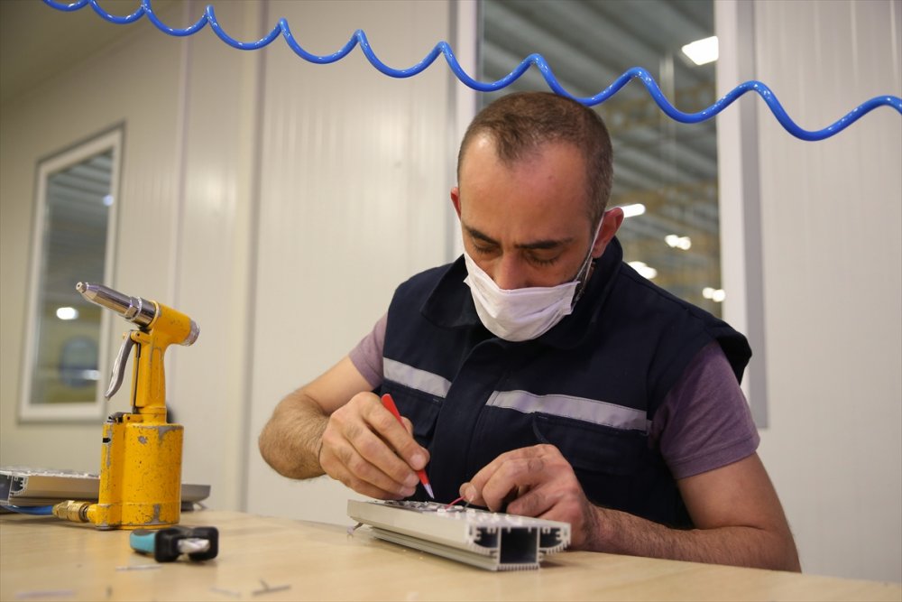 Yıllar Önce Küçük Bir Atölyede Başladığı Gıda Saklama İşinde 65 Ülkeye İhracat Yapıyor