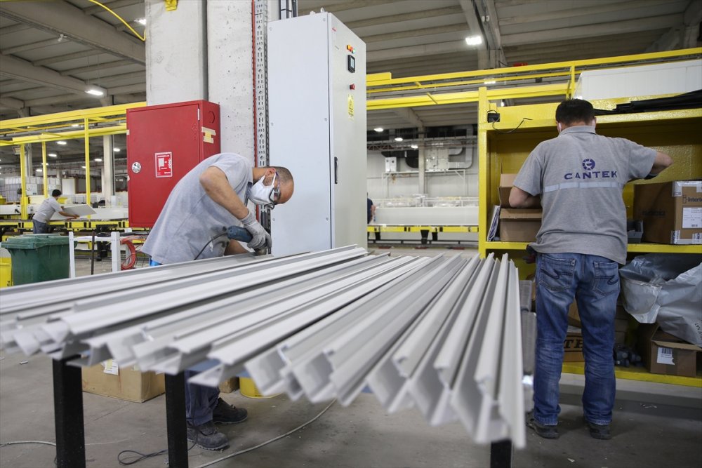 İşveren Ve İşçi Arasındaki "Güçlü Bağ" Yanan Fabrikayı Yeniden Ayağa Kaldırdı