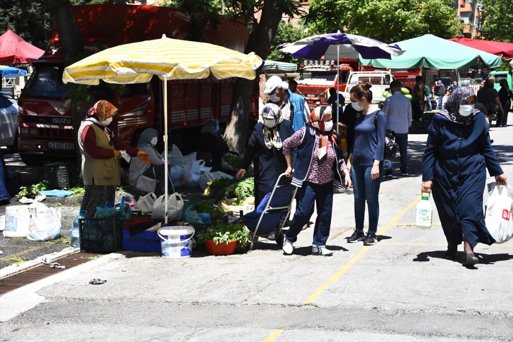Konya Ve Afyonkarahisar'da Pazar Yerleri Kovid-19 Tedbirlerine Uyularak Açıldı