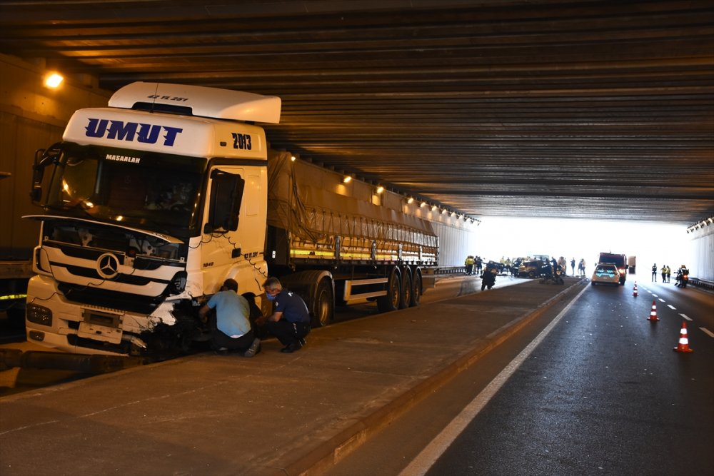 Konya'da Feci Kaza, Baba Öldü, Eşi Ve 3 Çocuğu Yaralandı