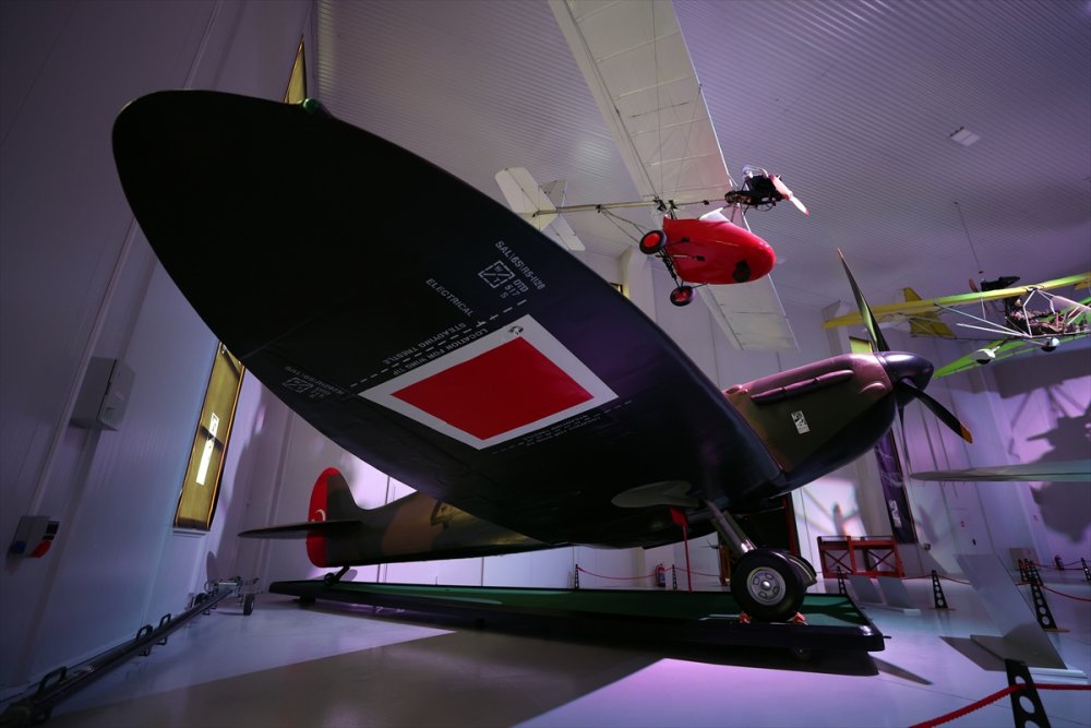 Eskişehir'de, Film Yıldızı Uçakların Da Sergilendiği Müzenin Filosu Genişliyor