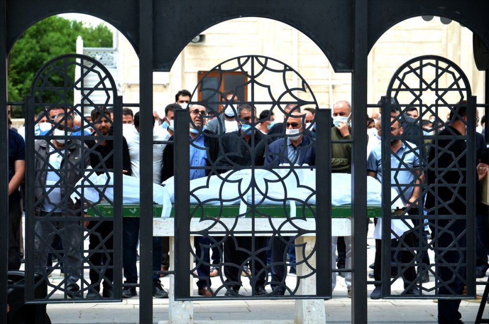 Konya'da Baba ve Küçük Kızına Acı Veda