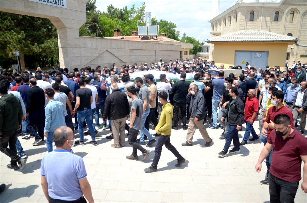 Konya'da Baba ve Küçük Kızına Acı Veda