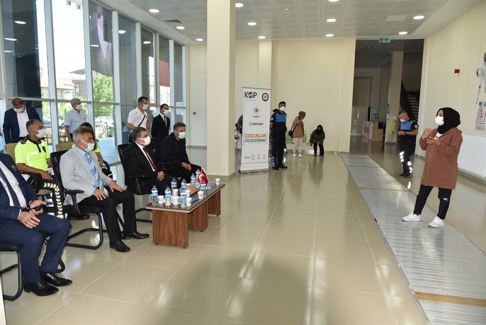 Karaman'da Eskrim Sporcuları Ödüllendirildi