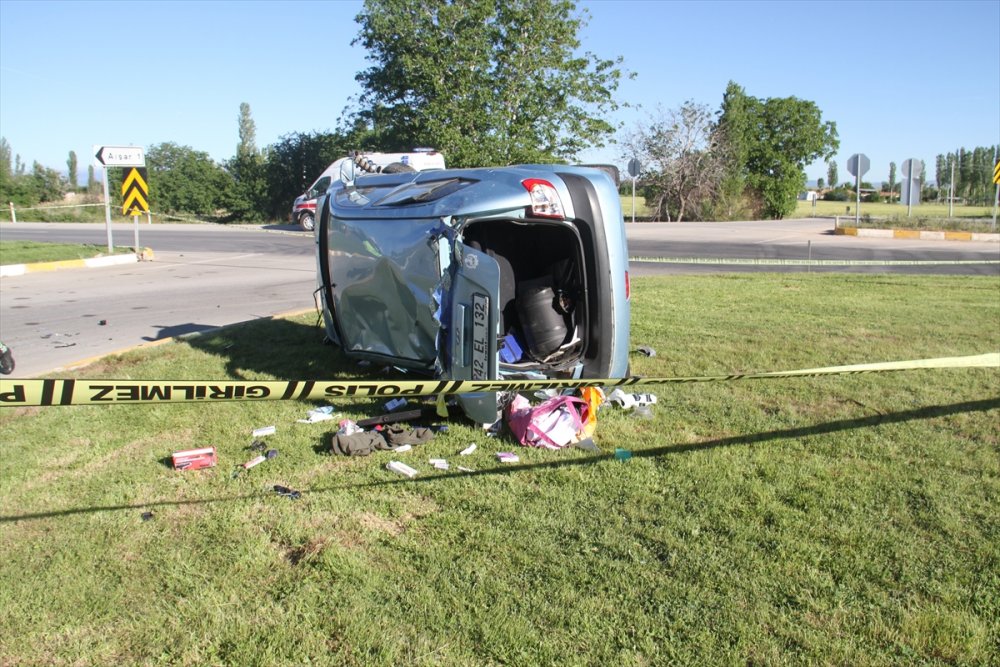 Konya'da Otomobil Devrildi: 2 Ölü, 3 Yaralı