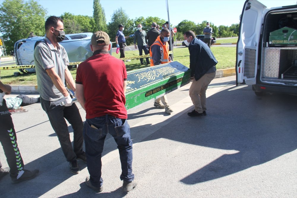 Konya'da Otomobil Devrildi: 2 Ölü, 3 Yaralı