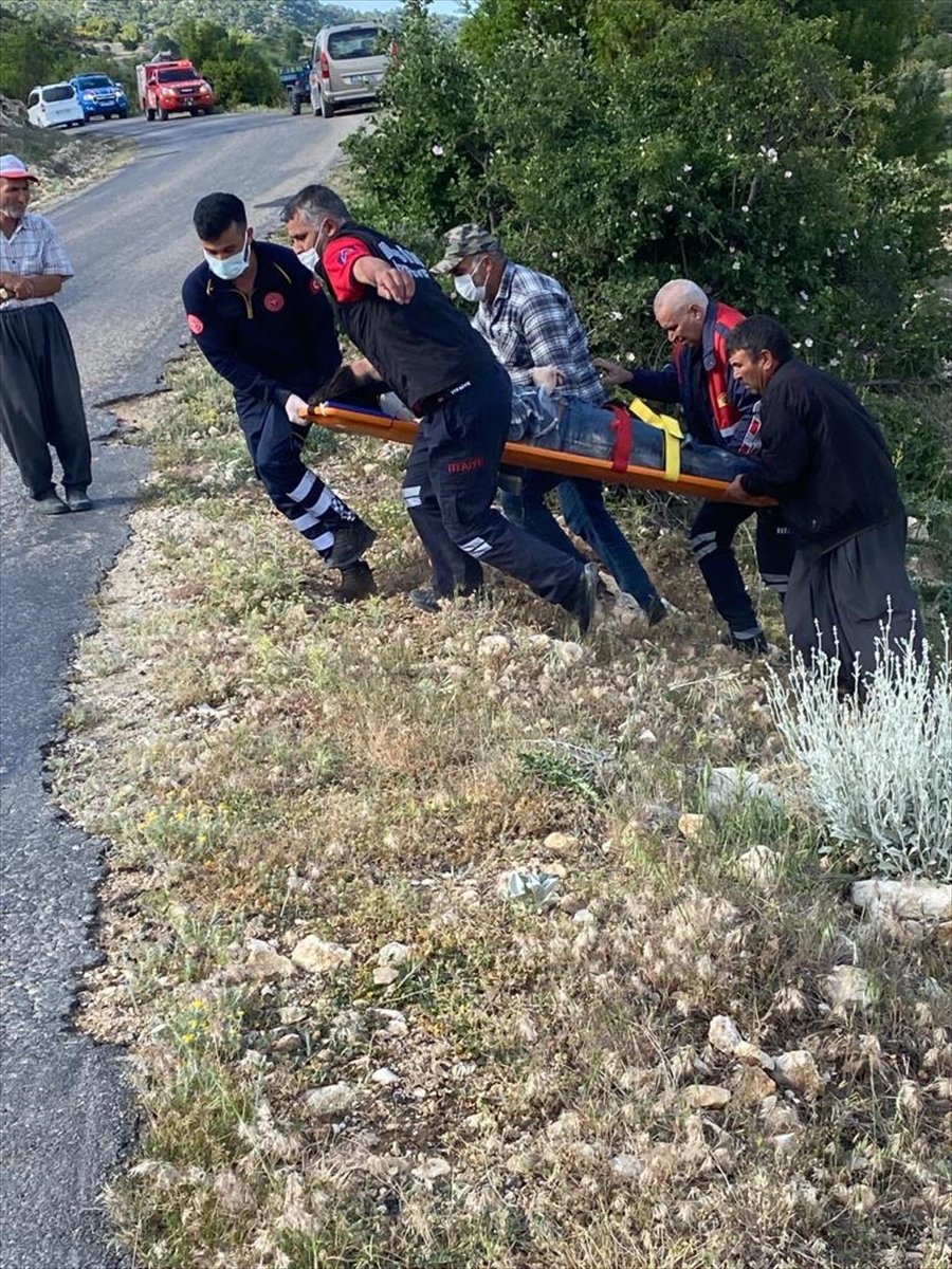 Gülnar'da Sürücü Ölümden Döndü