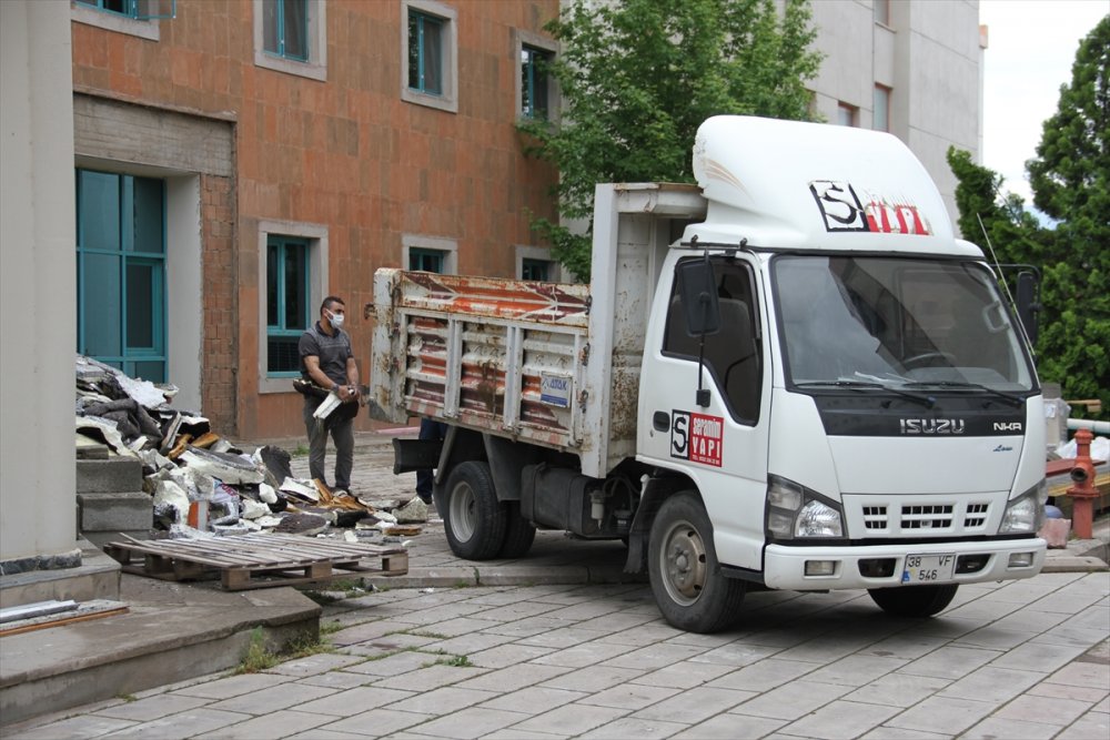 Kayseri'de Hastanede Korkutan Yangını