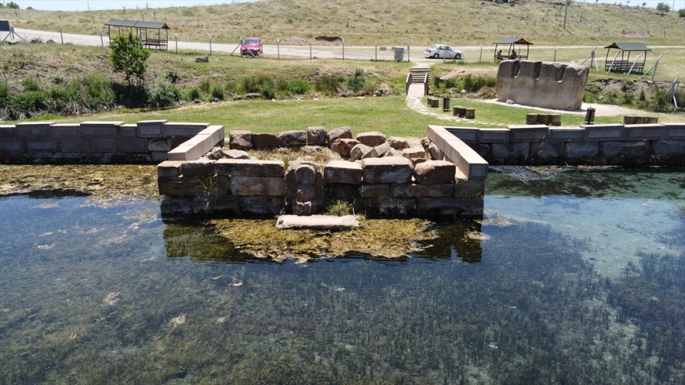 Beyşehir'deki Tarihi Su Anıtı Kuraklıktan Etkilendi