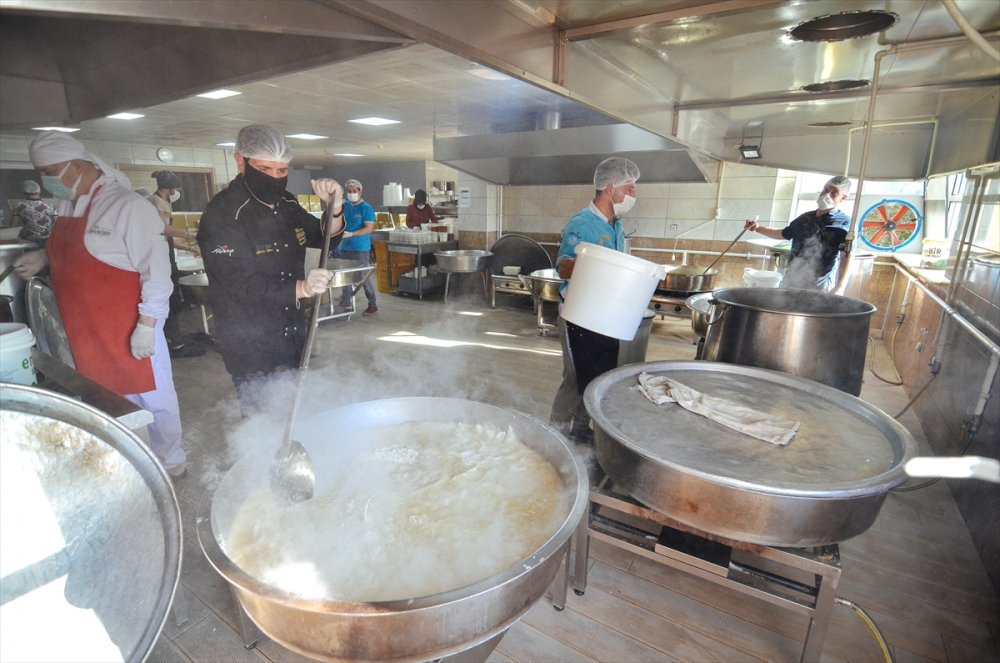 Konya'da Denizaltı Evlere Geliyor