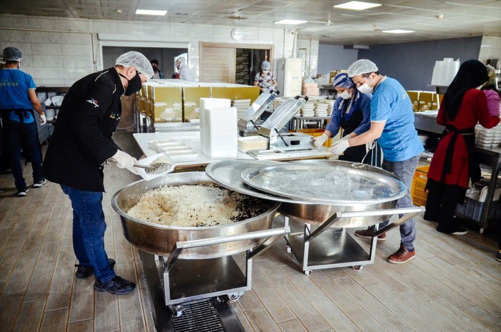 Konya'da Denizaltı Evlere Geliyor