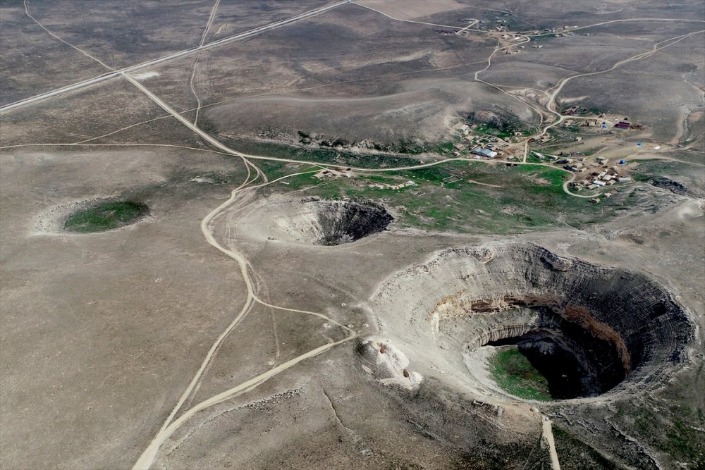 Konya'da 3 Metre Çapında 65 Metre Derinliğinde Obruk Oluştu