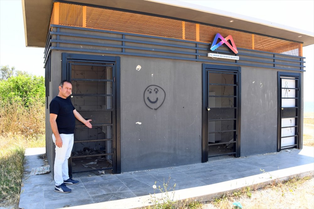 Mersin Sahilinde Hoş Olmayan Görüntüler