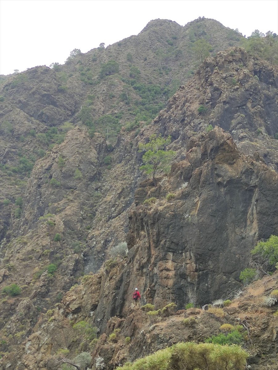 Antalya'da Fotoğraf Çekmek İçin Gittiği Dağlık Bölgede Kaybolan Kişiyi Arama Çalışmaları Devam Ediyor