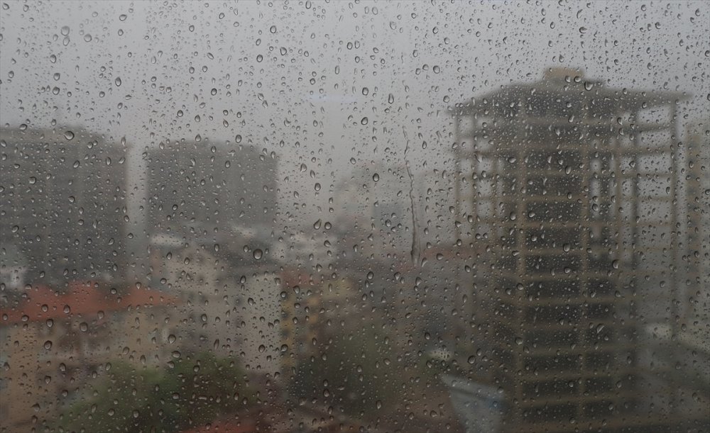 Kayseri'de Sağanak Ve Dolu Etkili Oldu