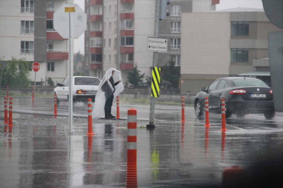 Kayseri'de Sağanak Etkili Oldu