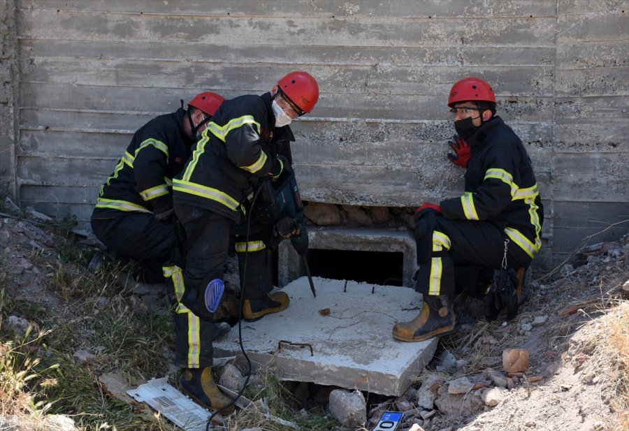Aksaray'da Gerçekleştirilen Deprem Tatbikatı Gerçeğini Aratmadı