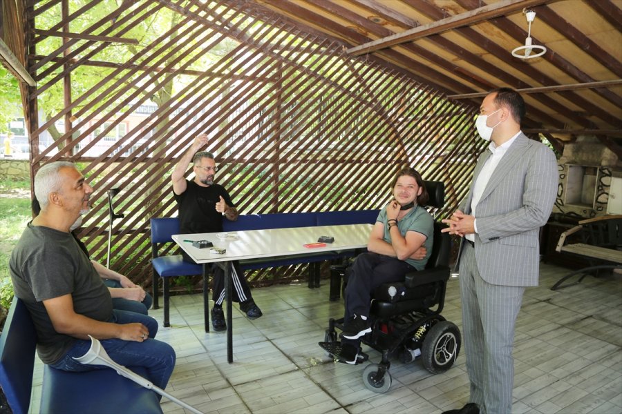 Belediye Başkanı Özdemir'den Türkiye Sakatlar Derneği Niğde Şubesi'ne Ziyaret