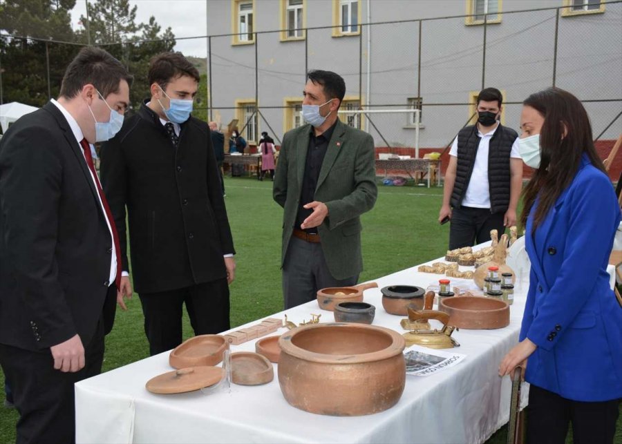 Mihalıççık Halk Eğitim Merkezi'nden Yıl Sonu Sergisi