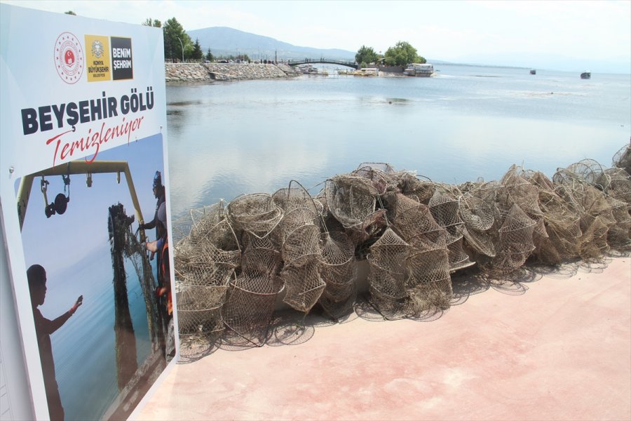 Beyşehir Gölü'nü Temizleme Çalışmaları Sürüyor