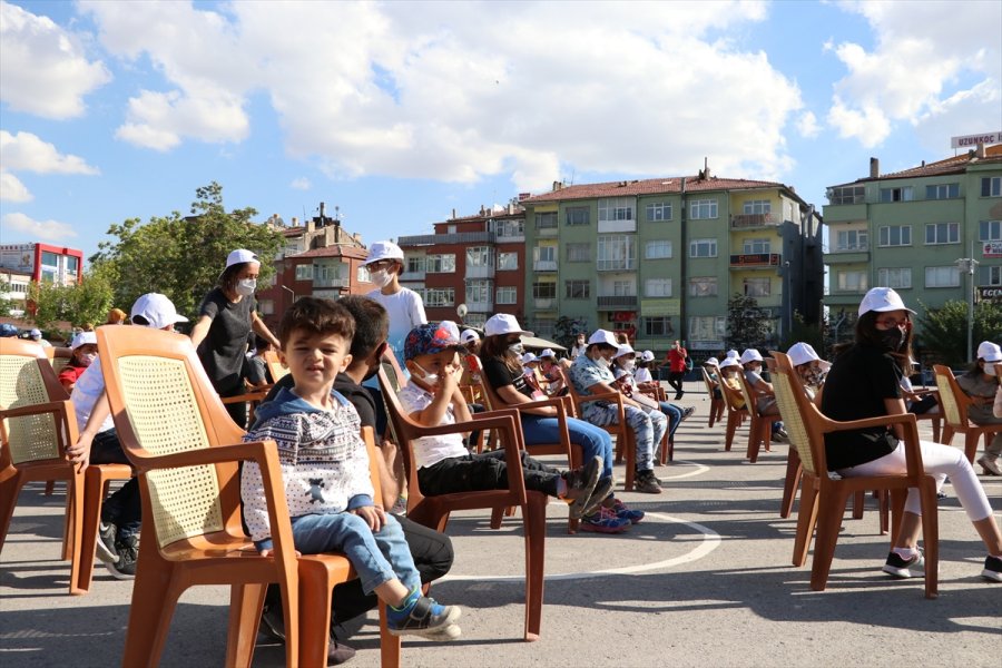 "kamyon Tiyatrosu", "turta Girmemiş Orman" Oyunuyla Niğde'de Gösteri Sundu