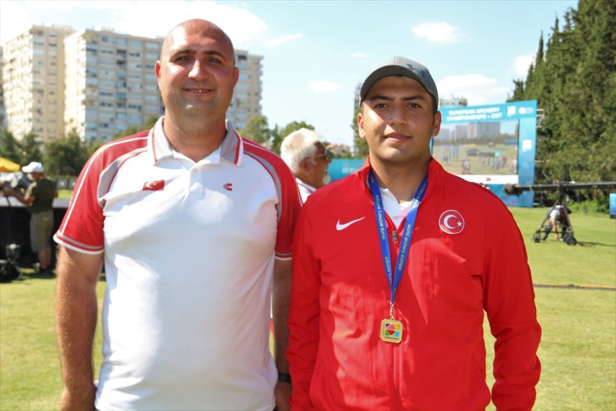 Milli Okçu Yakup Yıldız, Makaralı Yayda Avrupa Şampiyonu Oldu