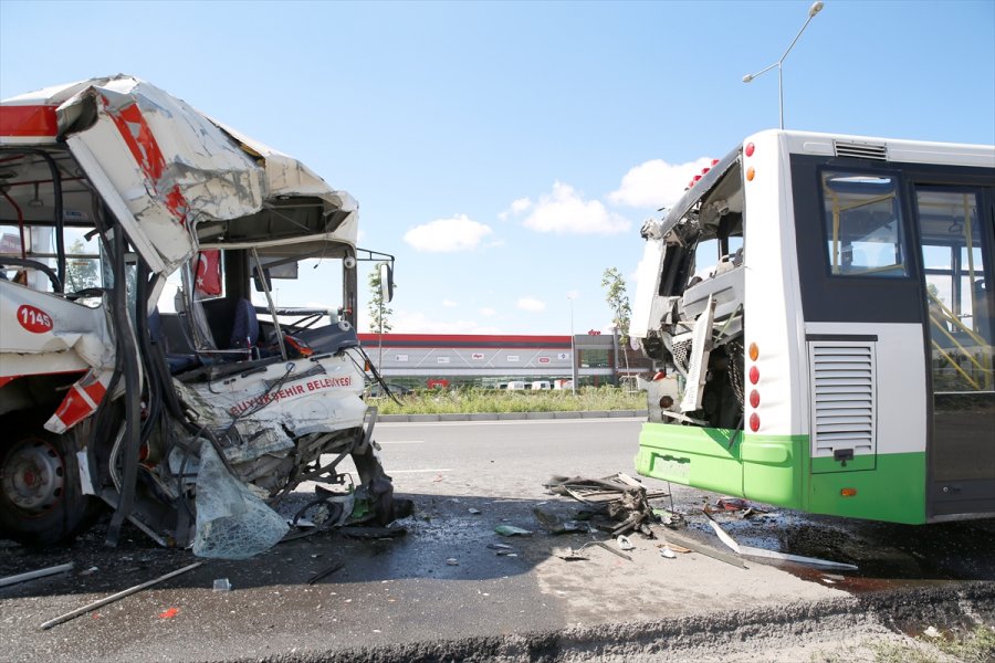 Kayseri'de Halk İle Belediye Otobüsü Çarpıştı: 7 Yaralı