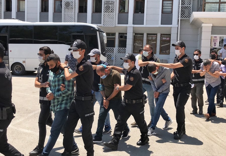 Mersin Merkezli Organize Suç Örgütü Operasyonunda Yakalanan 96 Şüpheliden 21'i Tutuklandı