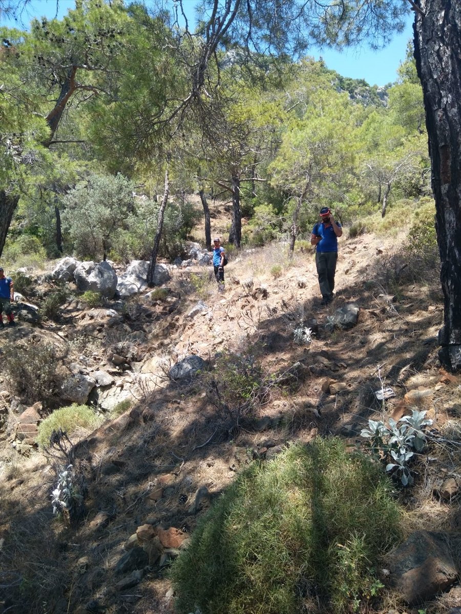 Antalya'da Fotoğraf Çekmek İçin Gittiği Dağlık Bölgede Kaybolan Kişiyi Arama Çalışmaları Sürüyor